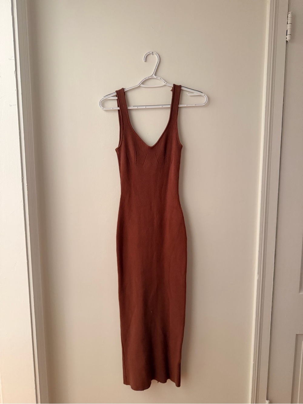 Ribbed V-Neck Tank Midi Dress - Rust